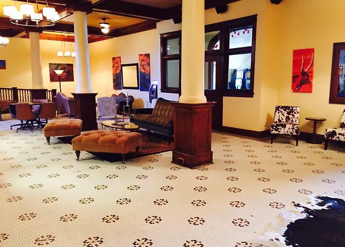 Hotel Labonte Douglas
